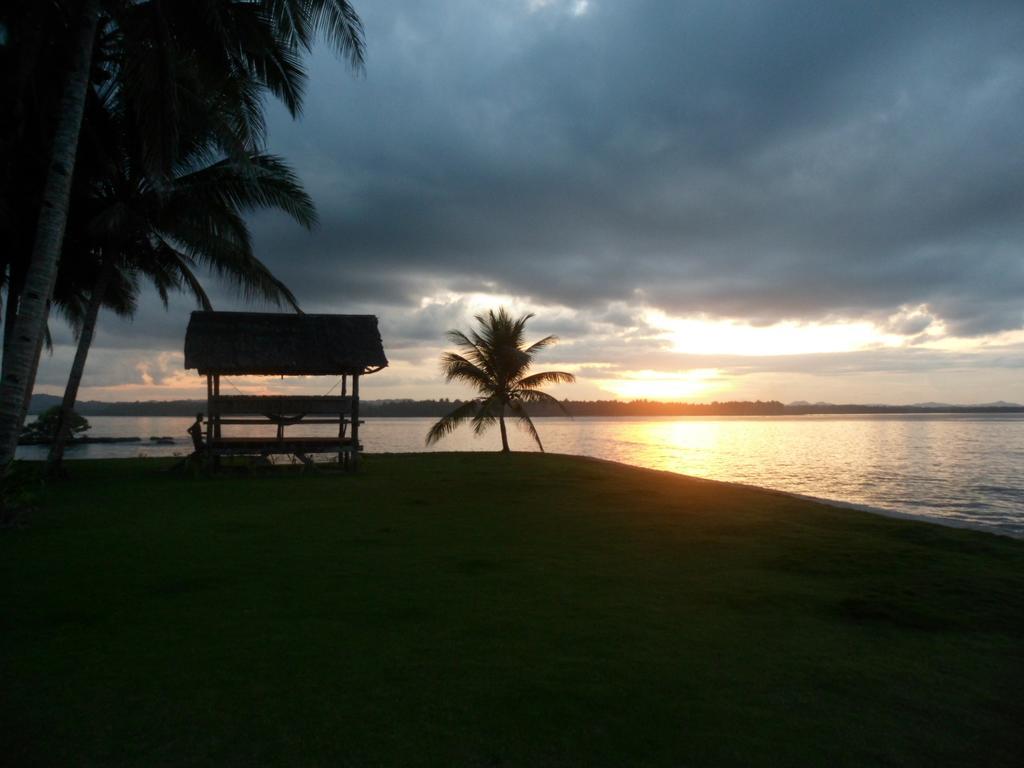 Ocean 101 Beach Resort General Luna  Room photo